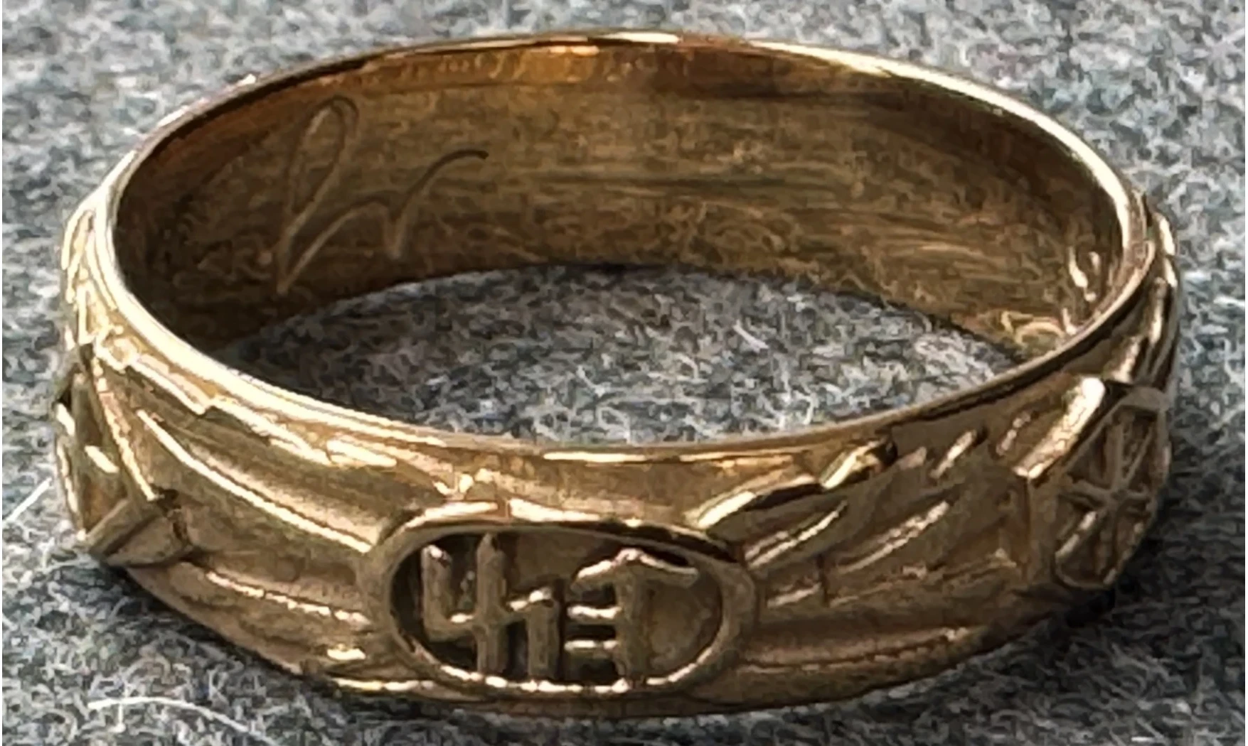 Ring Totenkopf gold 6.5 mm