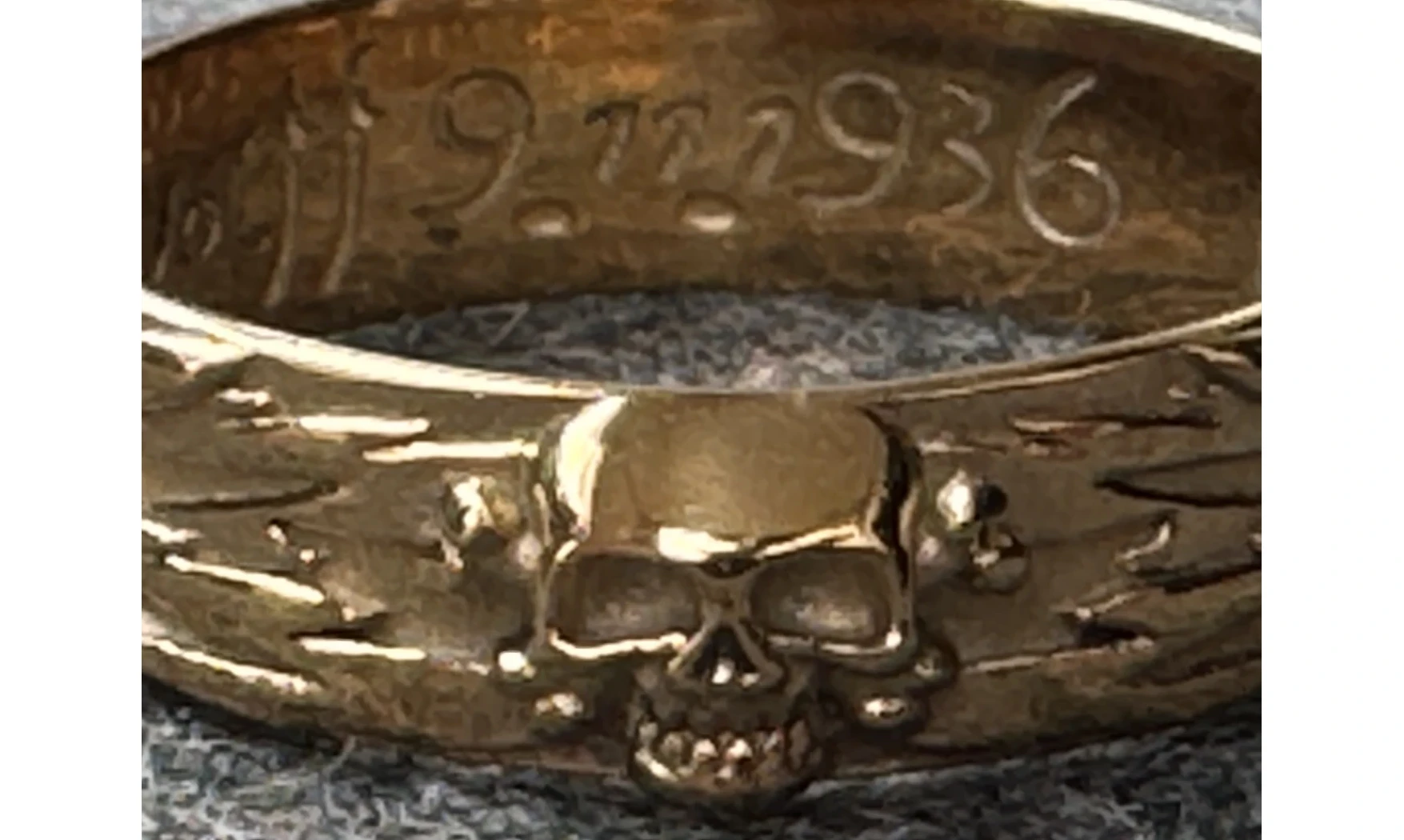 Ring Totenkopf gold 6.5 mm