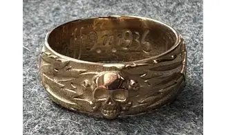 Ring Totenkopf gold 9.5 mm