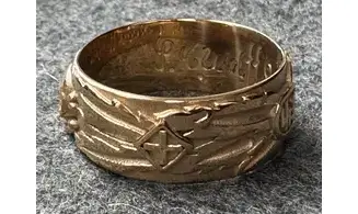 Ring Totenkopf gold 9.5 mm