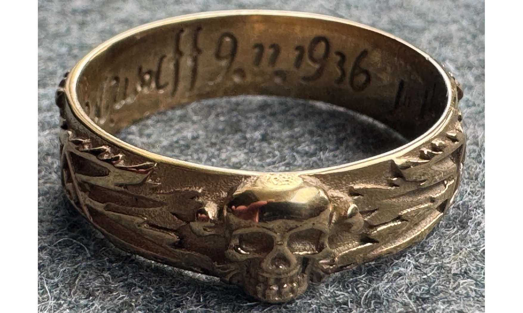 Ring Totenkopf gold 6.5 mm