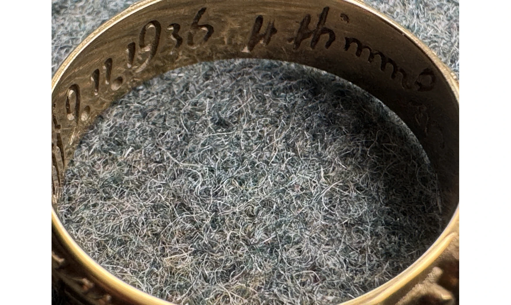 Ring Totenkopf gold 6.5 mm