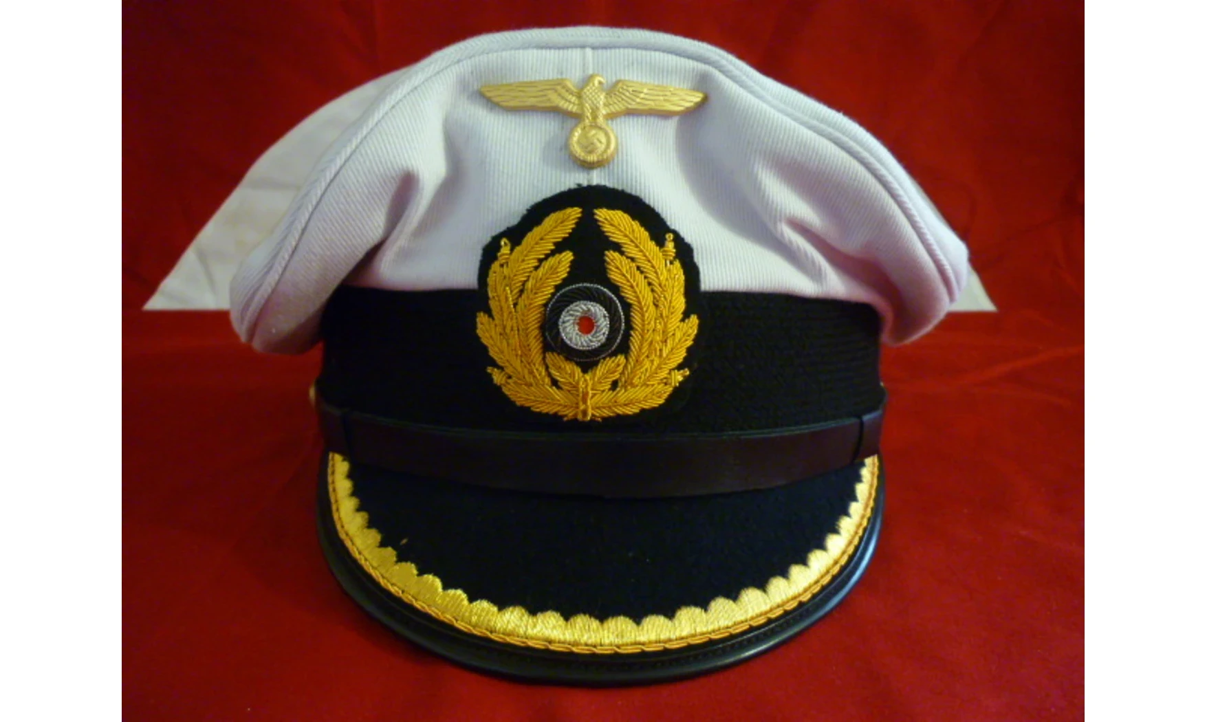 KM Lieutenant White Visor Cap