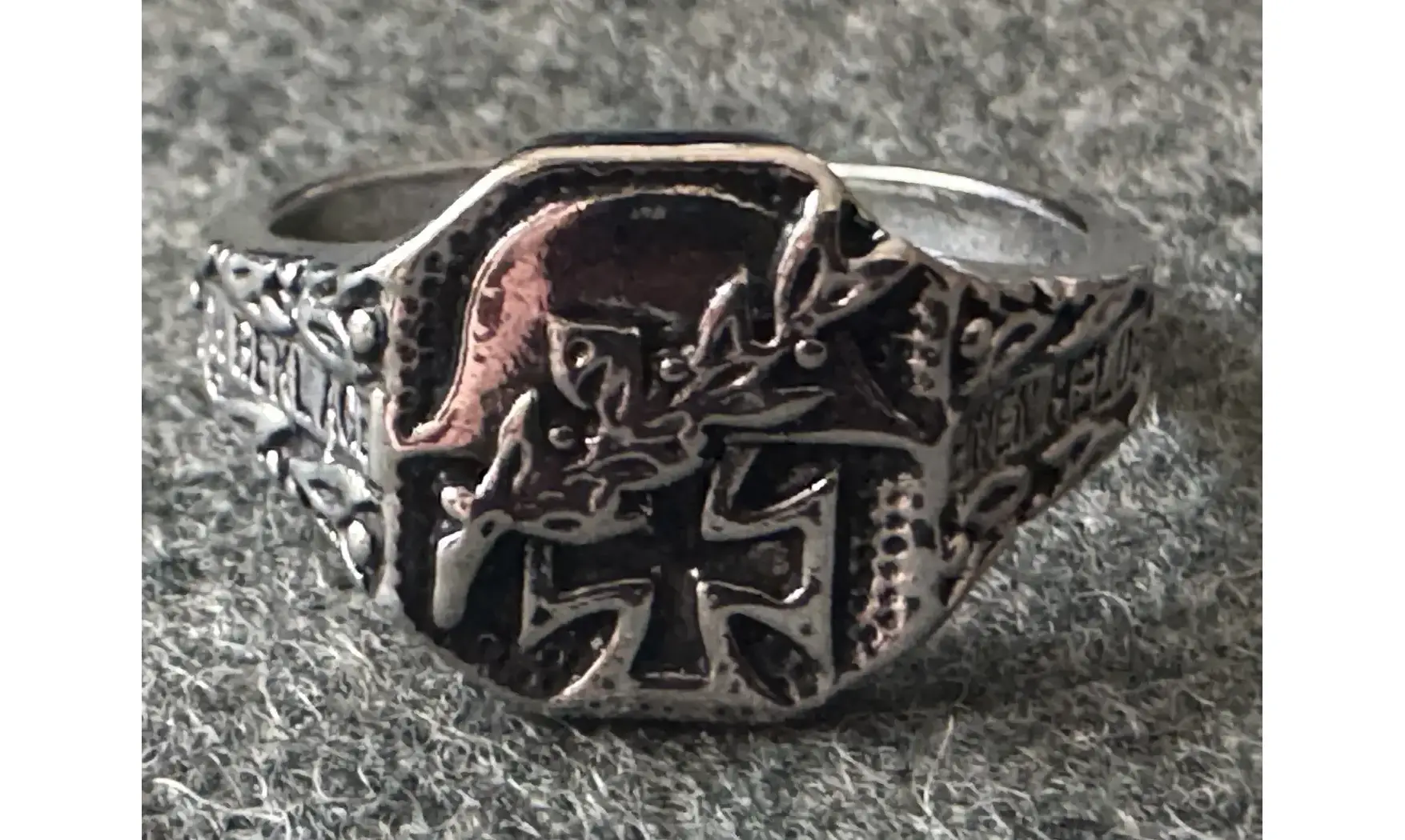 WH Hero ring
