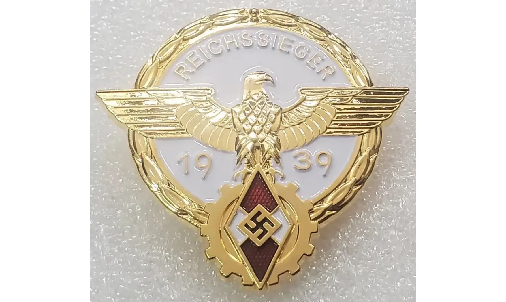 HJ Reichssieger 1939 Badge