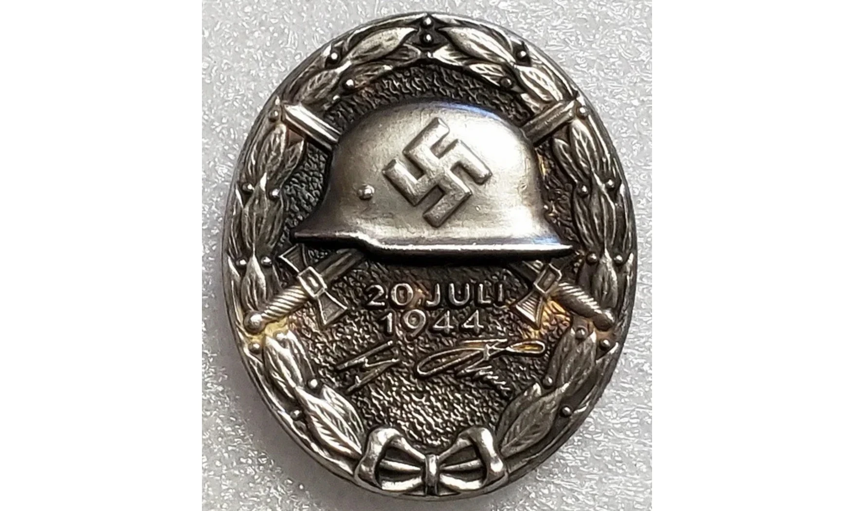 20-07-44 Silver Wounded Badge (OD)