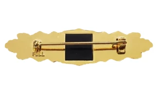 Gold close combat badge