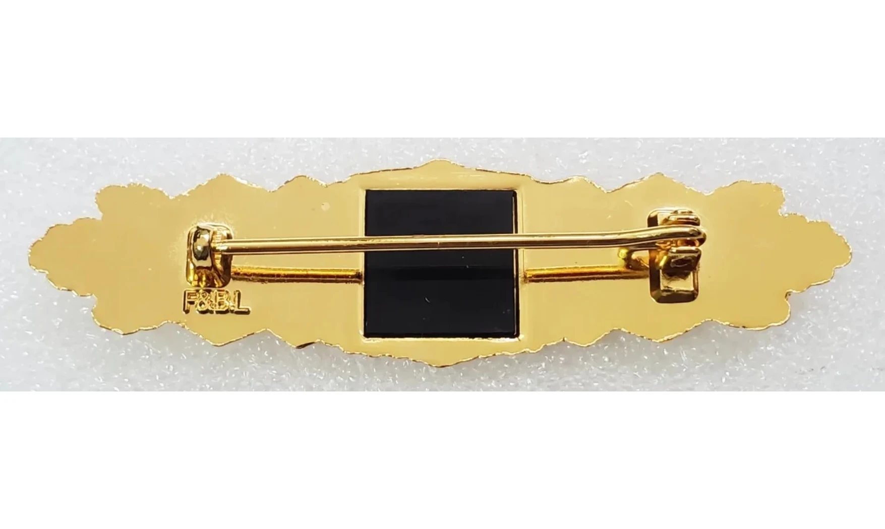 Gold close combat badge