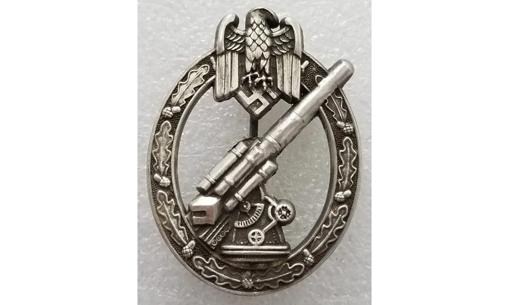 Silver Flack WH badge (OS)