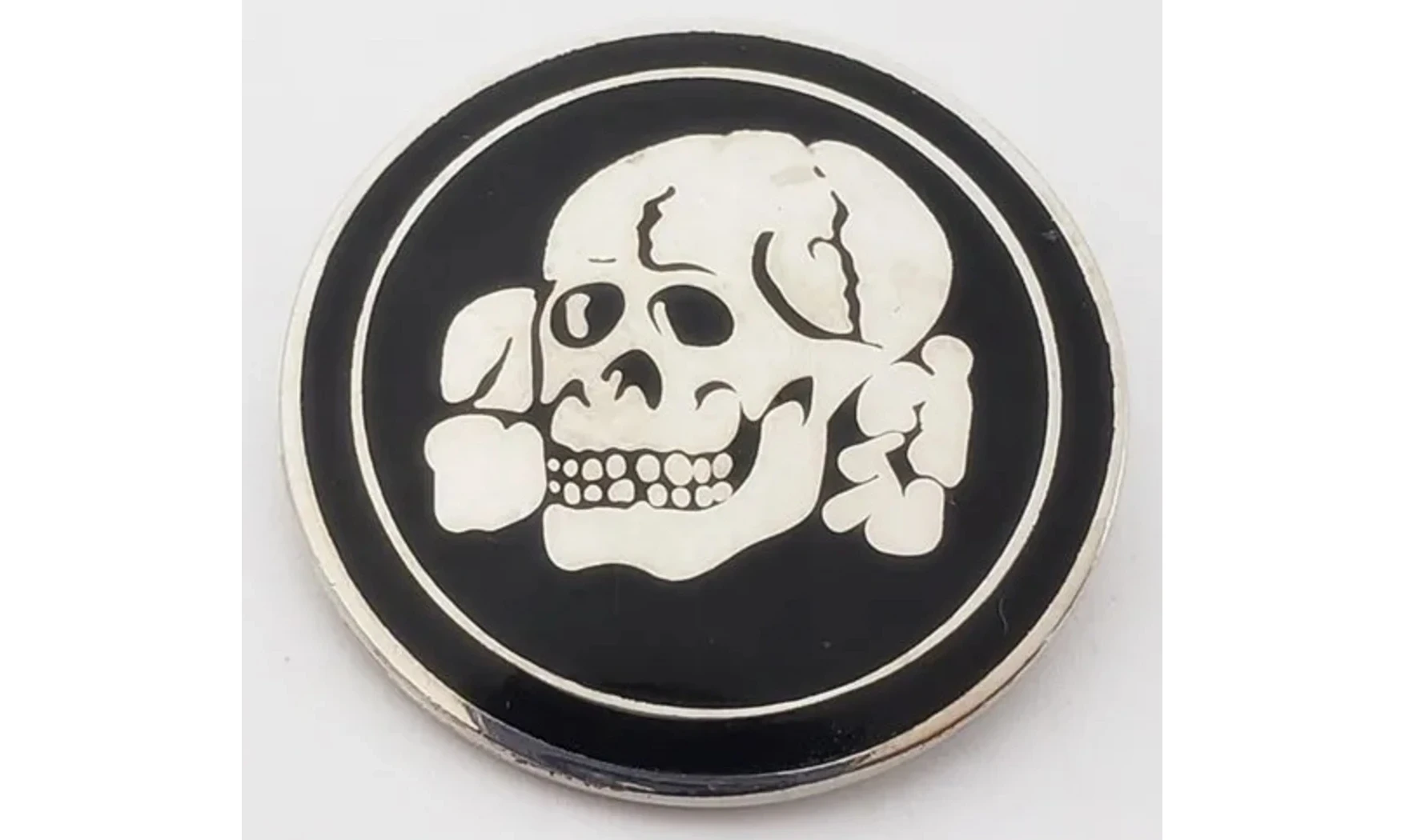 SS Skull badge, enamelled