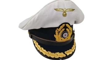 KM Officer/Admiral Visor Cap White